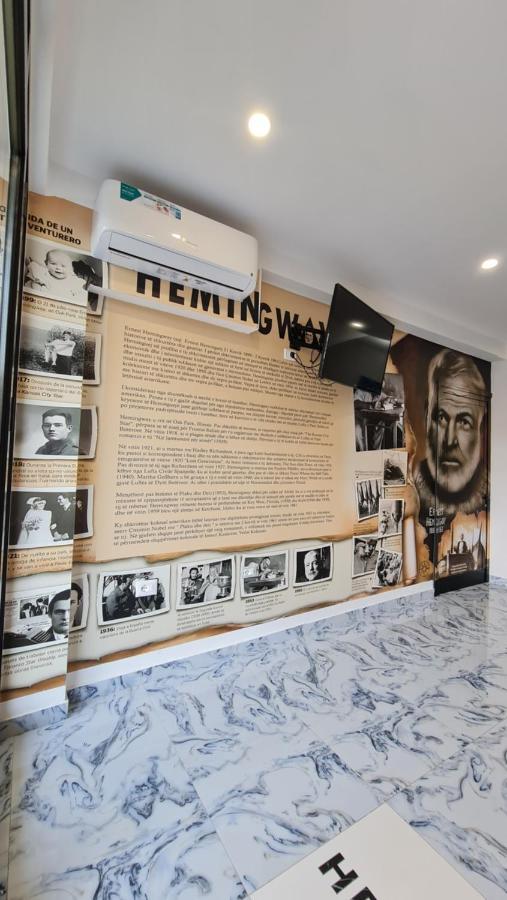 Heming-Way Hotel Дуррес Екстер'єр фото